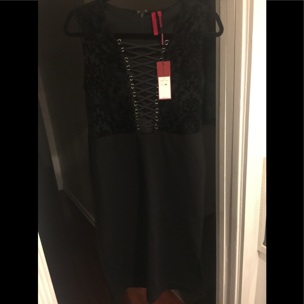 LOVE SCARLETT LACE-UP DRESS - Picture 4 of 4